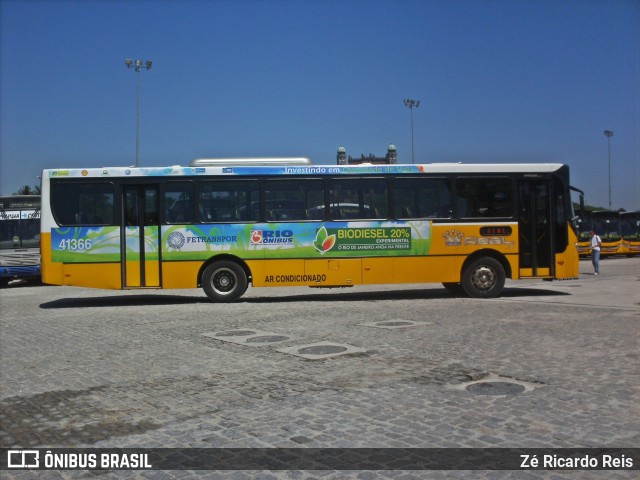 Real Auto Ônibus 41366 na cidade de Rio de Janeiro, Rio de Janeiro, Brasil, por Zé Ricardo Reis. Número da foto: #9636614.
