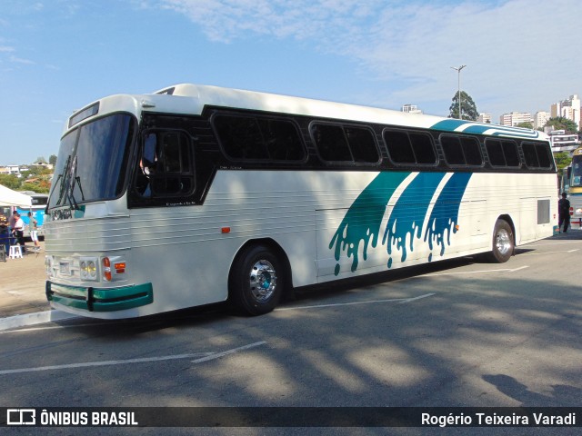 Ônibus Particulares 7160 na cidade de São Paulo, São Paulo, Brasil, por Rogério Teixeira Varadi. ID da foto: 9636459.