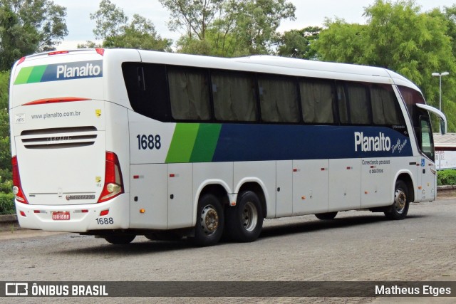 Planalto Transportes 1688 na cidade de Santa Maria, Rio Grande do Sul, Brasil, por Matheus Etges. Número da foto: #9637503.