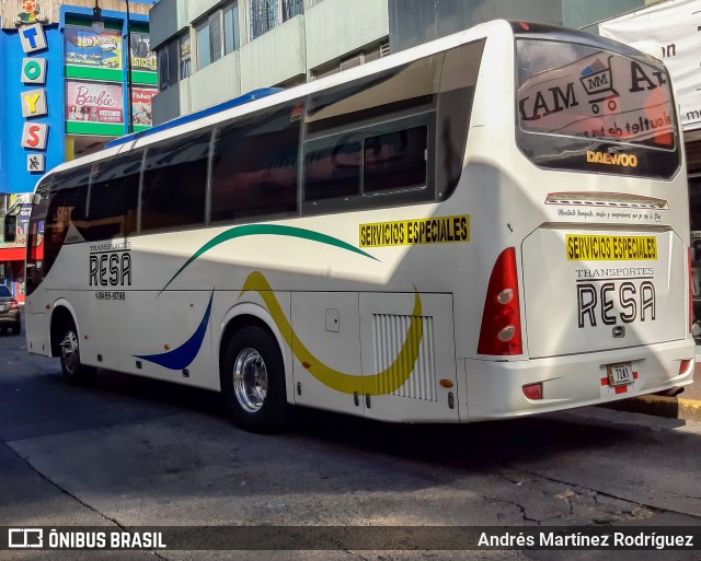 Autobuses sin identificación - Costa Rica 00 na cidade de Catedral, San José, San José, Costa Rica, por Andrés Martínez Rodríguez. ID da foto: 9640253.