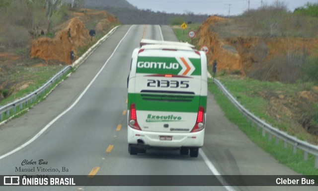Empresa Gontijo de Transportes 21335 na cidade de Manoel Vitorino, Bahia, Brasil, por Cleber Bus. Número da foto: #9641717.
