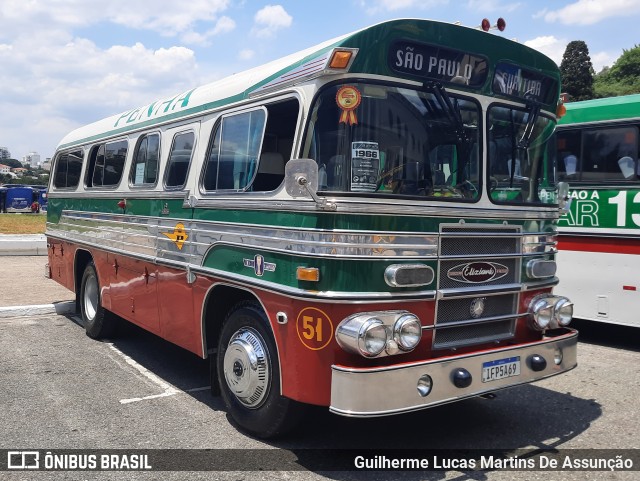 Ônibus Particulares 51 na cidade de São Paulo, São Paulo, Brasil, por Guilherme Lucas Martins De Assunção. Número da foto: #9639656.