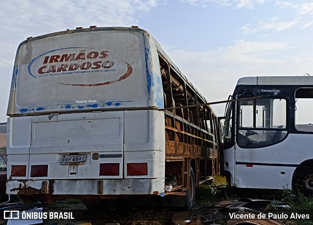 Sucata e Desmanches 280 na cidade de Santo Antônio do Monte, Minas Gerais, Brasil, por Vicente de Paulo Alves. ID da foto: 10465247.