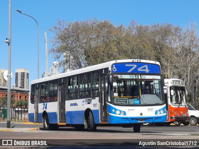 Empresa San Vicente 5107 na cidade de Ciudad Autónoma de Buenos Aires, Argentina, por Agustin SanCristobal1712. Número da foto: #10463658.