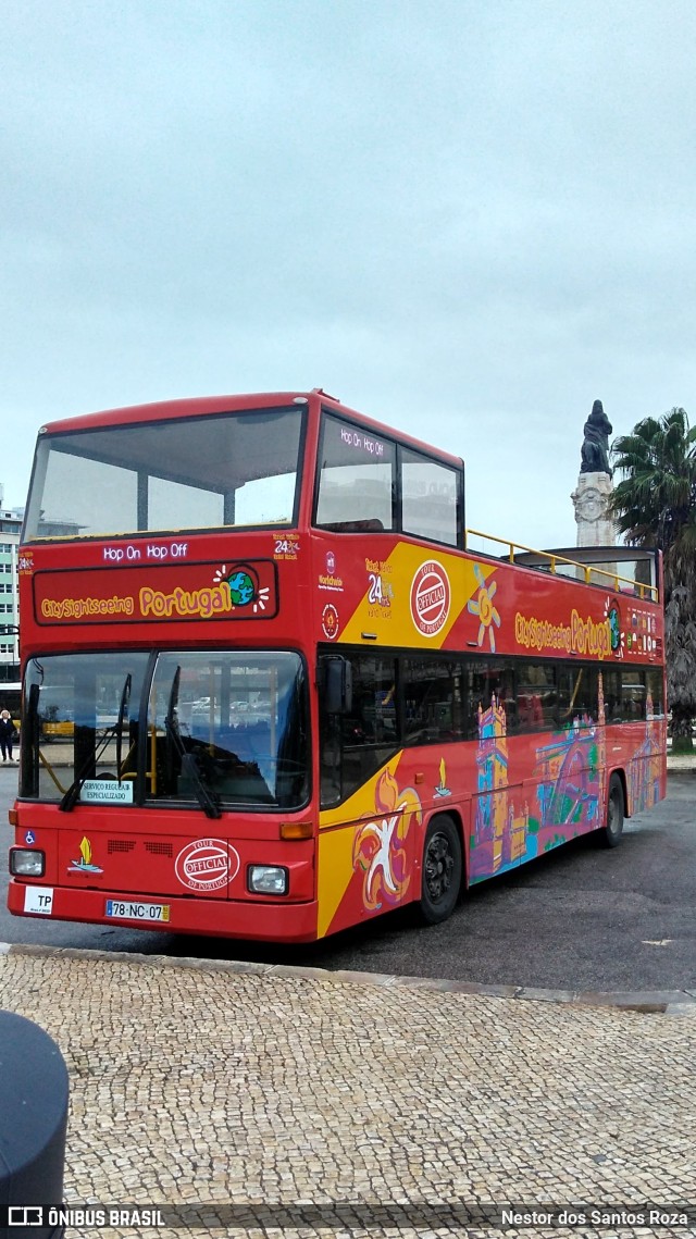 Citysightseeing Portugal 24 na cidade de Lisbon, Portugal, por Nestor dos Santos Roza. ID da foto: 10469688.