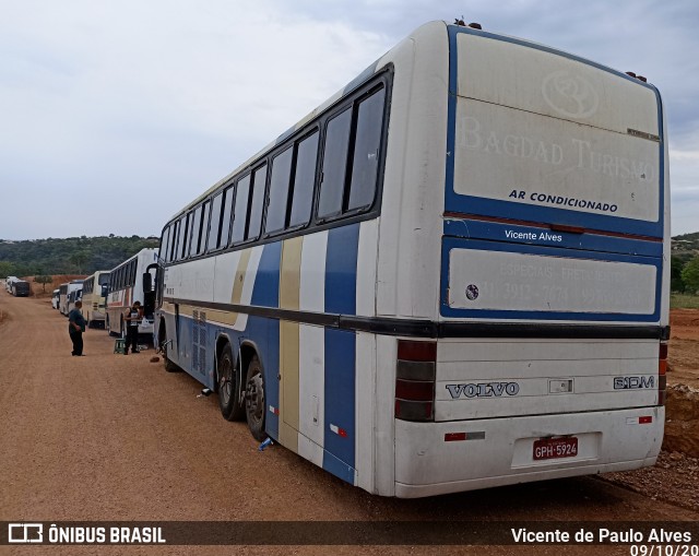Ônibus Particulares 5924 na cidade de Lagoa Santa, Minas Gerais, Brasil, por Vicente de Paulo Alves. Número da foto: #10471797.