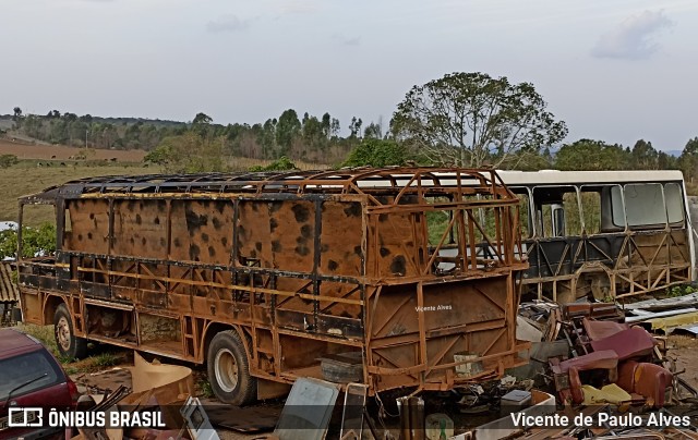 Sucata e Desmanches 280 na cidade de Santo Antônio do Monte, Minas Gerais, Brasil, por Vicente de Paulo Alves. ID da foto: 10471682.