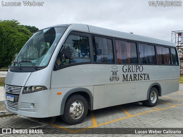 Grupo Marista 8572 na cidade de Curitiba, Paraná, Brasil, por Lucas Weber Calizario. Número da foto: #10473480.