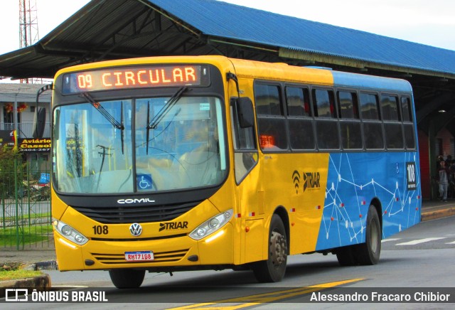 Sharp Transportes 108 na cidade de Araucária, Paraná, Brasil, por Alessandro Fracaro Chibior. Número da foto: #10472653.