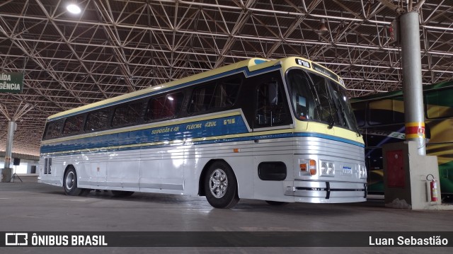 Ônibus Particulares 6716 na cidade de Brasília, Distrito Federal, Brasil, por Luan Sebastião. Número da foto: #10475372.