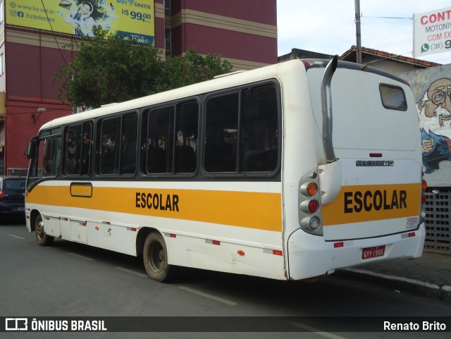 Escolares 01 na cidade de Matozinhos, Minas Gerais, Brasil, por Renato Brito. ID da foto: 10479446.