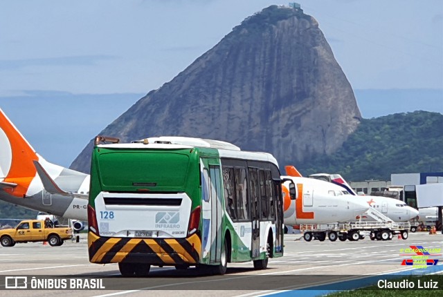 Infraero Aeroportos Brasileiros 128 na cidade de Rio de Janeiro, Rio de Janeiro, Brasil, por Claudio Luiz. ID da foto: 10480803.