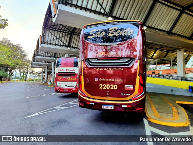 Viação São Bento Ribeirão Preto 22020 na cidade de Franca, São Paulo, Brasil, por Paulo Vitor De Azevedo. Número da foto: #10483837.