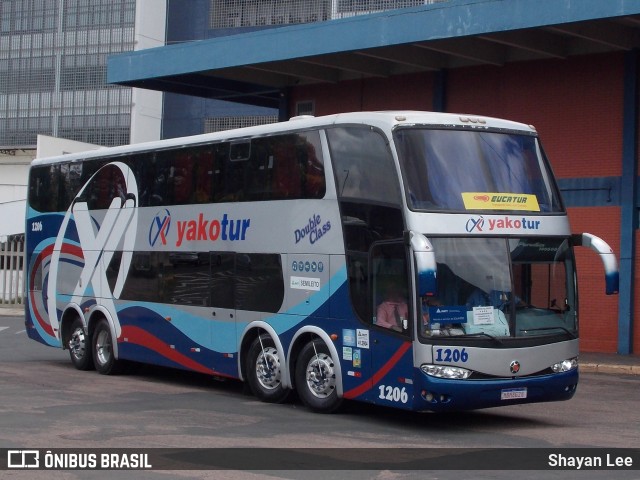 Yakotur 1206 na cidade de Porto Alegre, Rio Grande do Sul, Brasil, por Shayan Lee. Número da foto: #10482537.