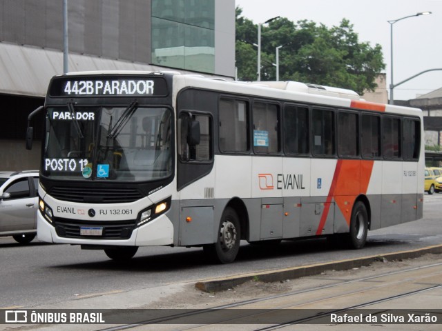 Evanil Transportes e Turismo RJ 132.061 na cidade de Rio de Janeiro, Rio de Janeiro, Brasil, por Rafael da Silva Xarão. Número da foto: #10484538.
