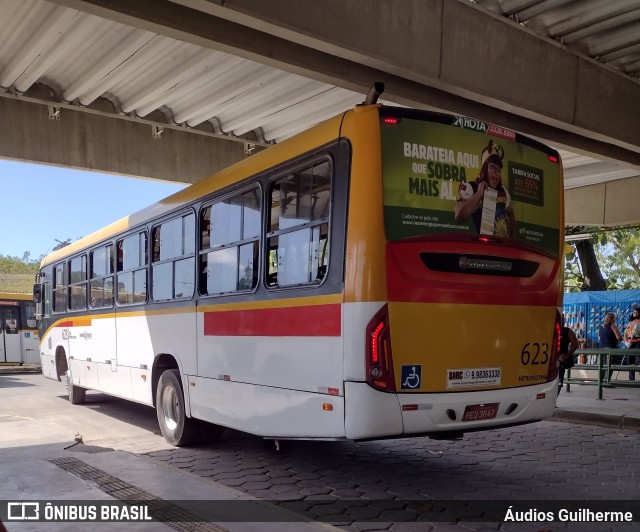 Empresa Metropolitana 623 na cidade de Jaboatão dos Guararapes, Pernambuco, Brasil, por Áudios Guilherme. Número da foto: #10481478.