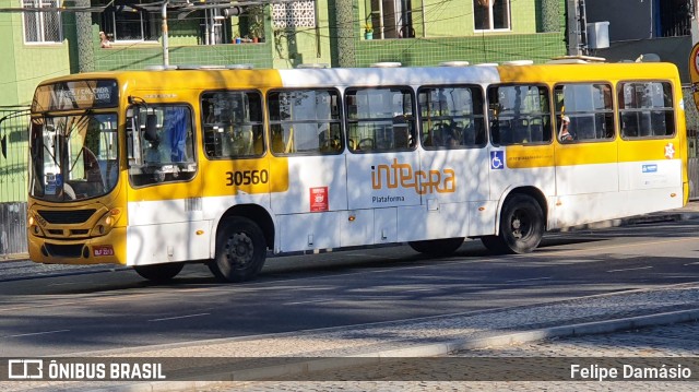 Plataforma Transportes 30560 na cidade de Salvador, Bahia, Brasil, por Felipe Damásio. Número da foto: #10483308.