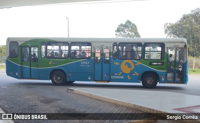 Vereda Transporte Ltda. 13061 na cidade de Vila Velha, Espírito Santo, Brasil, por Sergio Corrêa. Número da foto: #10481642.