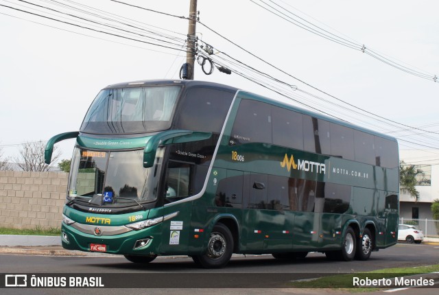 Viação Motta 18006 na cidade de Marília, São Paulo, Brasil, por Roberto Mendes. Número da foto: #10487548.