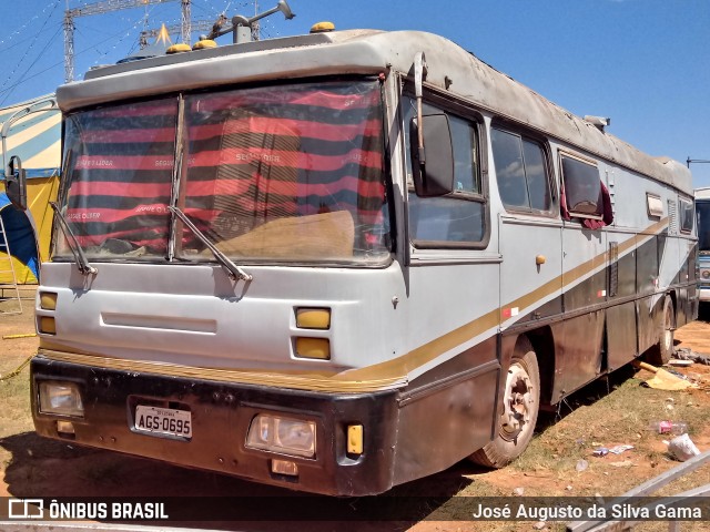 Motorhomes 0695 na cidade de Gama, Distrito Federal, Brasil, por José Augusto da Silva Gama. ID da foto: 10486936.