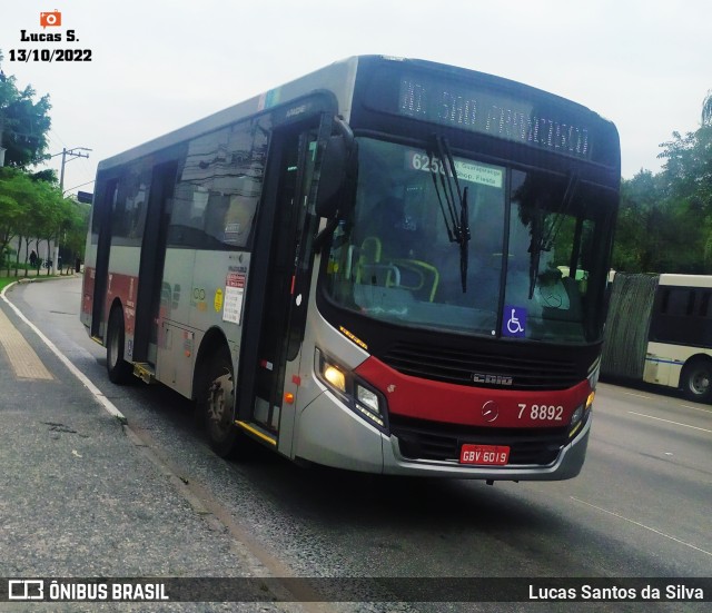 Transwolff Transportes e Turismo 7 8892 na cidade de São Paulo, São Paulo, Brasil, por Lucas Santos da Silva. ID da foto: 10485858.