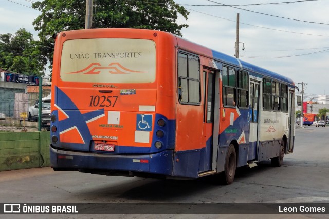 União Transportes 10257 na cidade de Várzea Grande, Mato Grosso, Brasil, por Leon Gomes. ID da foto: 10485213.