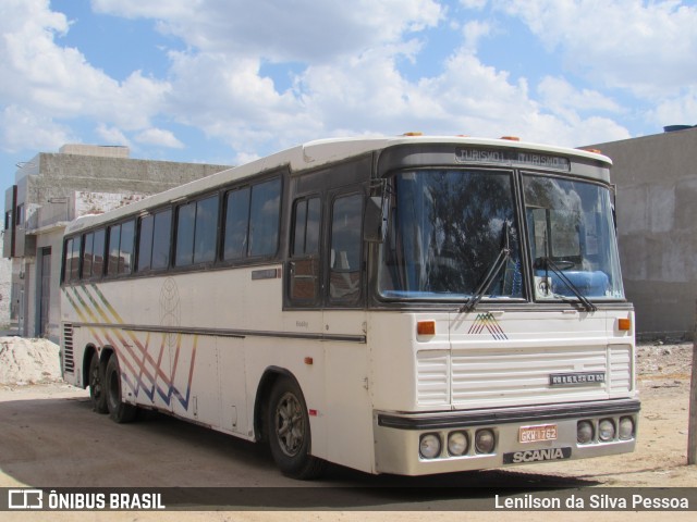 Ônibus Particulares 1762 na cidade de Caruaru, Pernambuco, Brasil, por Lenilson da Silva Pessoa. ID da foto: 10488345.