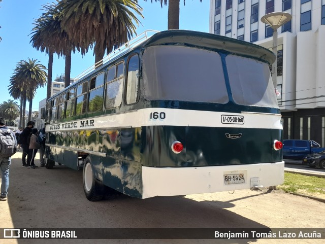 Buses Verde Mar 160 na cidade de Valparaíso, Valparaíso, Valparaíso, Chile, por Benjamín Tomás Lazo Acuña. ID da foto: 10490871.