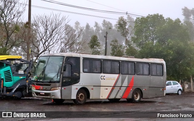Ônibus Particulares OV-2081 na cidade de Marília, São Paulo, Brasil, por Francisco Ivano. Número da foto: #10494222.