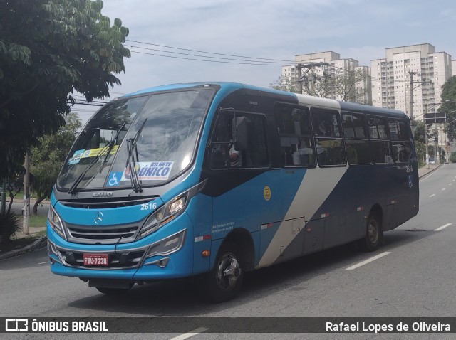 Coopertransguaru 2616 na cidade de Guarulhos, São Paulo, Brasil, por Rafael Lopes de Oliveira. Número da foto: #10491320.