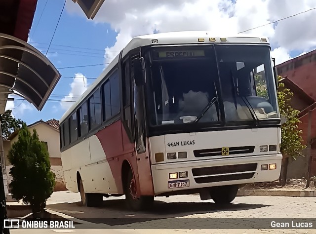 Viação São Fidélis 910 na cidade de Ataléia, Minas Gerais, Brasil, por Gean Lucas. Número da foto: #10491181.