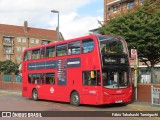 Abellio London Bus Company 2431 na cidade de London, Greater London, Inglaterra, por Fábio Takahashi Tanniguchi. Número da foto: #10493495.