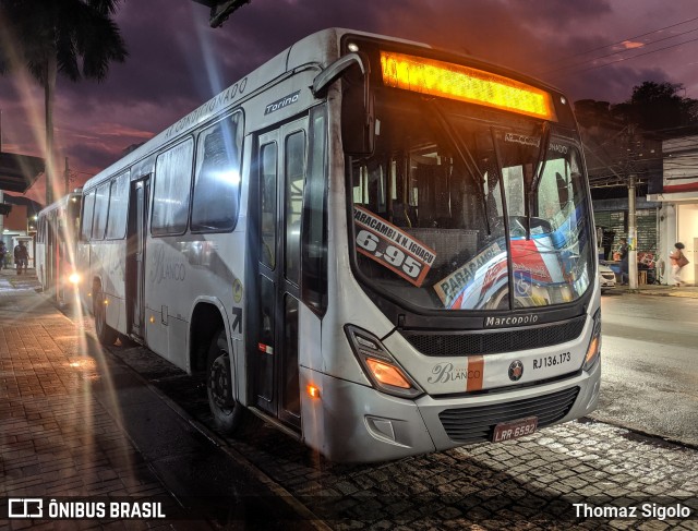 Transportes Blanco RJ 136.173 na cidade de Paracambi, Rio de Janeiro, Brasil, por Thomaz Sigolo. Número da foto: #10505422.