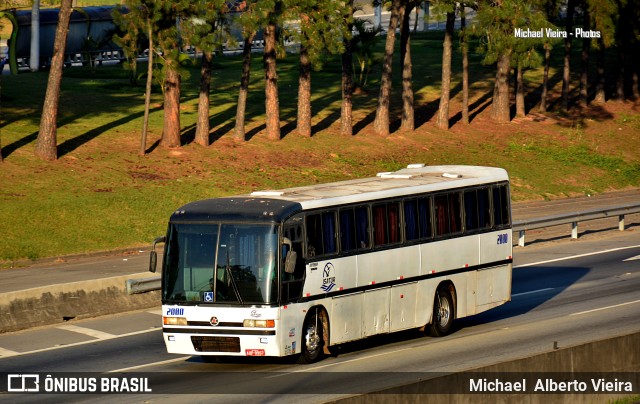 Isatur 2000 na cidade de Barueri, São Paulo, Brasil, por Michael  Alberto Vieira. ID da foto: 10507928.