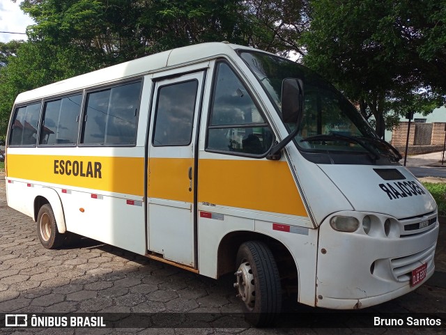 Escolares 6859 na cidade de Carmópolis de Minas, Minas Gerais, Brasil, por Bruno Santos. ID da foto: 10516858.