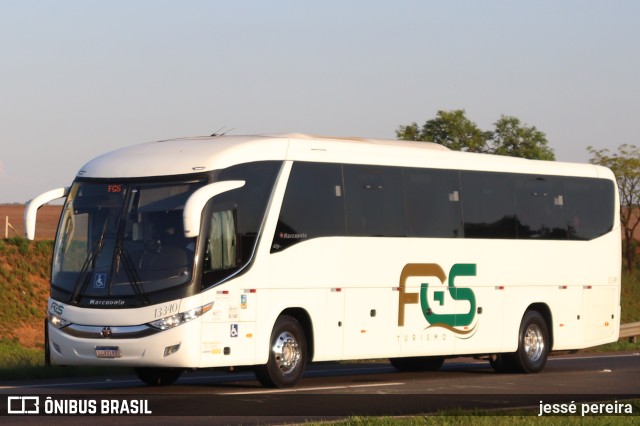 FGS Turismo 13340 na cidade de Porto Ferreira, São Paulo, Brasil, por jessé pereira. ID da foto: 10516600.