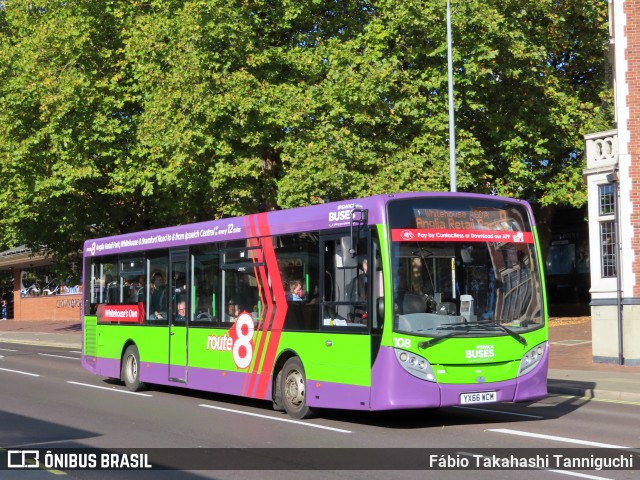 Ipswich Buses 108 na cidade de Ipswich, Suffolk, Inglaterra, por Fábio Takahashi Tanniguchi. Número da foto: #10521553.