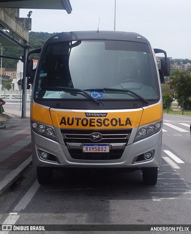 Auto Escola Conde Rezende 5B82 na cidade de Florianópolis, Santa Catarina, Brasil, por ANDERSON FÉLIX. Número da foto: #10523590.