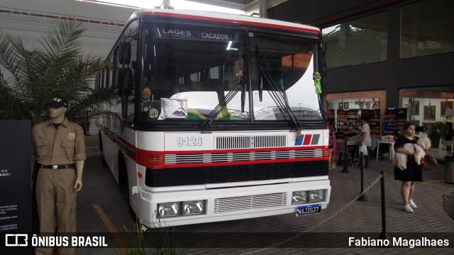 Mklein Locações e Transporte 9128 na cidade de Brusque, Santa Catarina, Brasil, por Fabiano Magalhaes. ID da foto: 10524295.