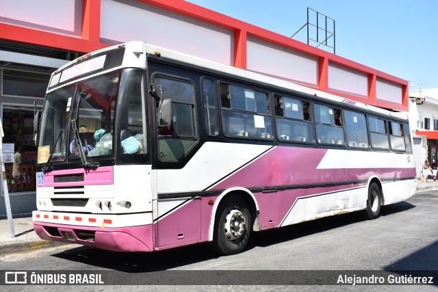 Coopana RL 92 na cidade de San José, San José, Costa Rica, por Alejandro Gutiérrez. Número da foto: #10524902.