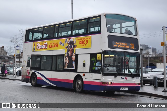 First Glasgow 33016 na cidade de Glasgow, Strathclyde, Escócia, por Donald Hudson. ID da foto: 10440762.