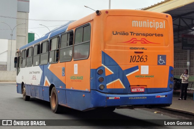 União Transportes 10263 na cidade de Várzea Grande, Mato Grosso, Brasil, por Leon Gomes. Número da foto: #10441541.
