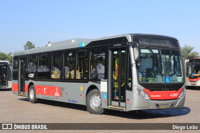 Express Transportes Urbanos Ltda 4 8207 na cidade de São Paulo, São Paulo, Brasil, por Diego Leão. ID da foto: 10442143.