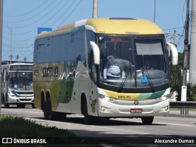 Empresa Gontijo de Transportes 18535 na cidade de Bayeux, Paraíba, Brasil, por Alexandre Dumas. ID da foto: 10440061.