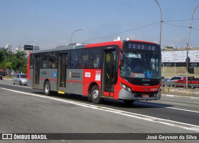 Express Transportes Urbanos Ltda 4 8254 na cidade de São Paulo, São Paulo, Brasil, por José Geyvson da Silva. ID da foto: 10528081.