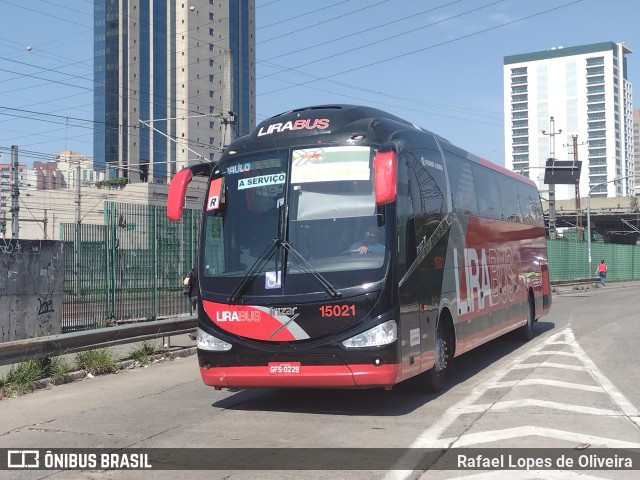Lirabus 15021 na cidade de São Paulo, São Paulo, Brasil, por Rafael Lopes de Oliveira. Número da foto: #10525349.