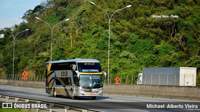 Gold Turismo e Fretamento 9000 na cidade de Barueri, São Paulo, Brasil, por Michael  Alberto Vieira. ID da foto: 10525381.