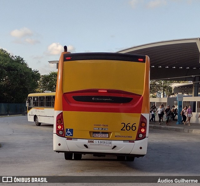 Empresa Metropolitana 266 na cidade de Recife, Pernambuco, Brasil, por Áudios Guilherme. Número da foto: #10526983.