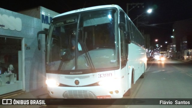 Ônibus Particulares 3380 na cidade de Barra da Estiva, Bahia, Brasil, por Flávio  Santos. Número da foto: #10527596.