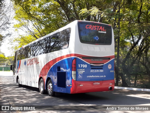 Cristal Turismo e Transporte 1700 na cidade de São Paulo, São Paulo, Brasil, por Andre Santos de Moraes. ID da foto: 10528044.